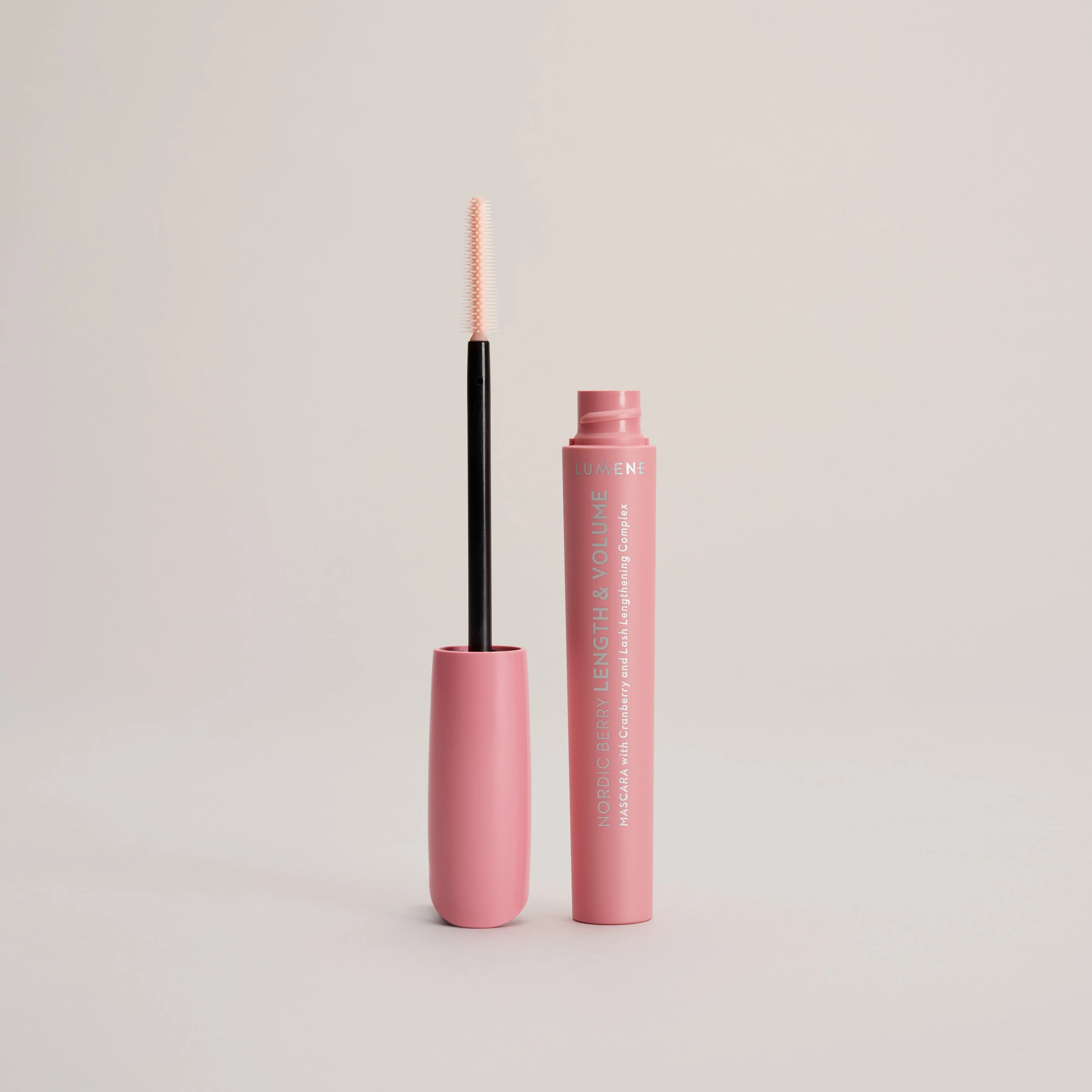 Nordic Berry Length & Volume Mascara - Image 2